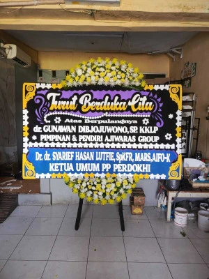 Papan Bunga di Pasar Besar Manado